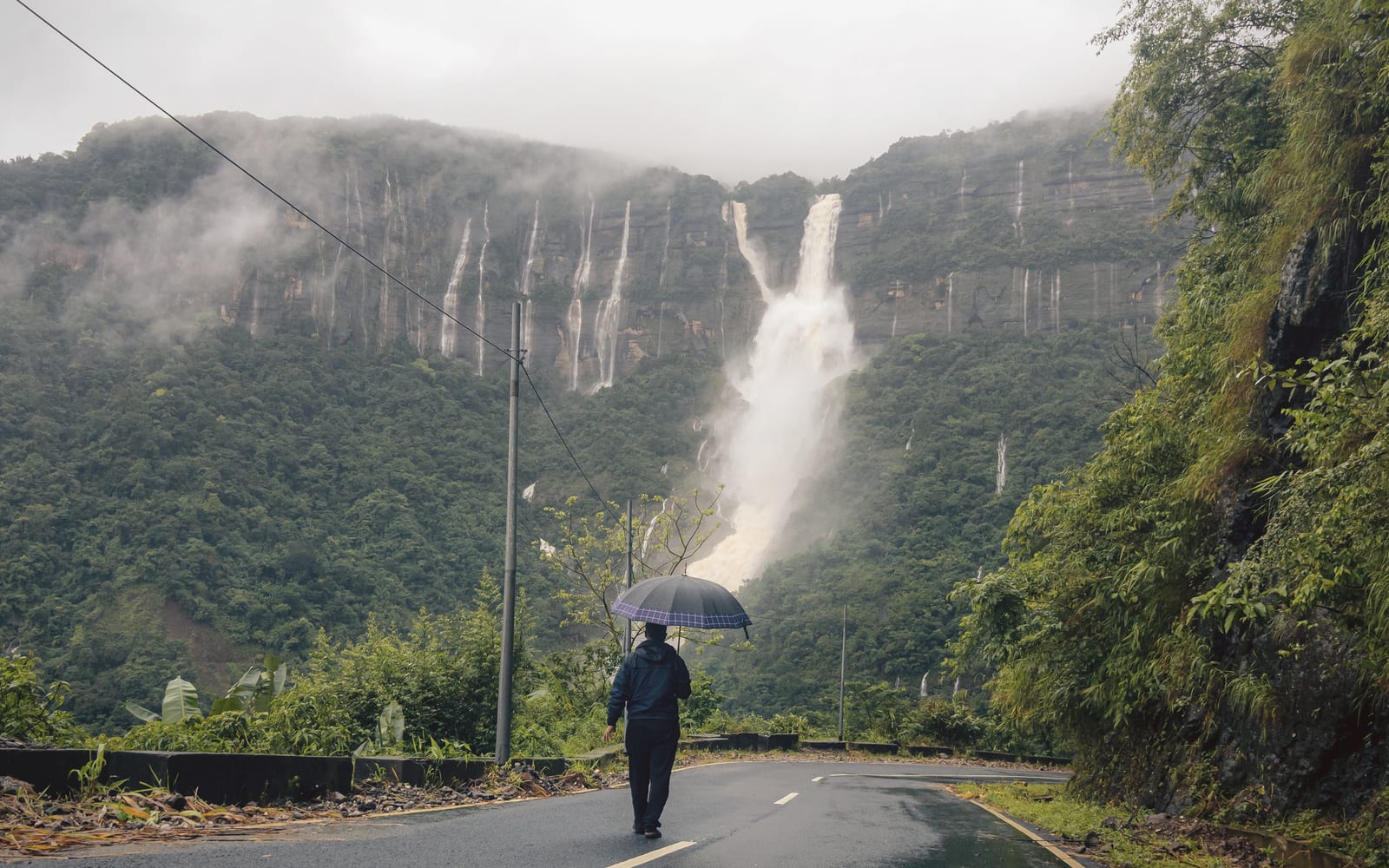 Kynrem Falls: The 305-Metre Giant Most Tourists Drive Past